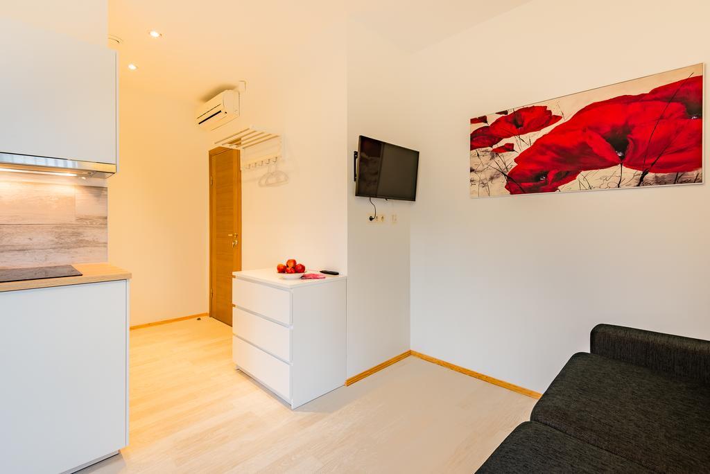 Riga Airport Jurmala Apartments エクステリア 写真